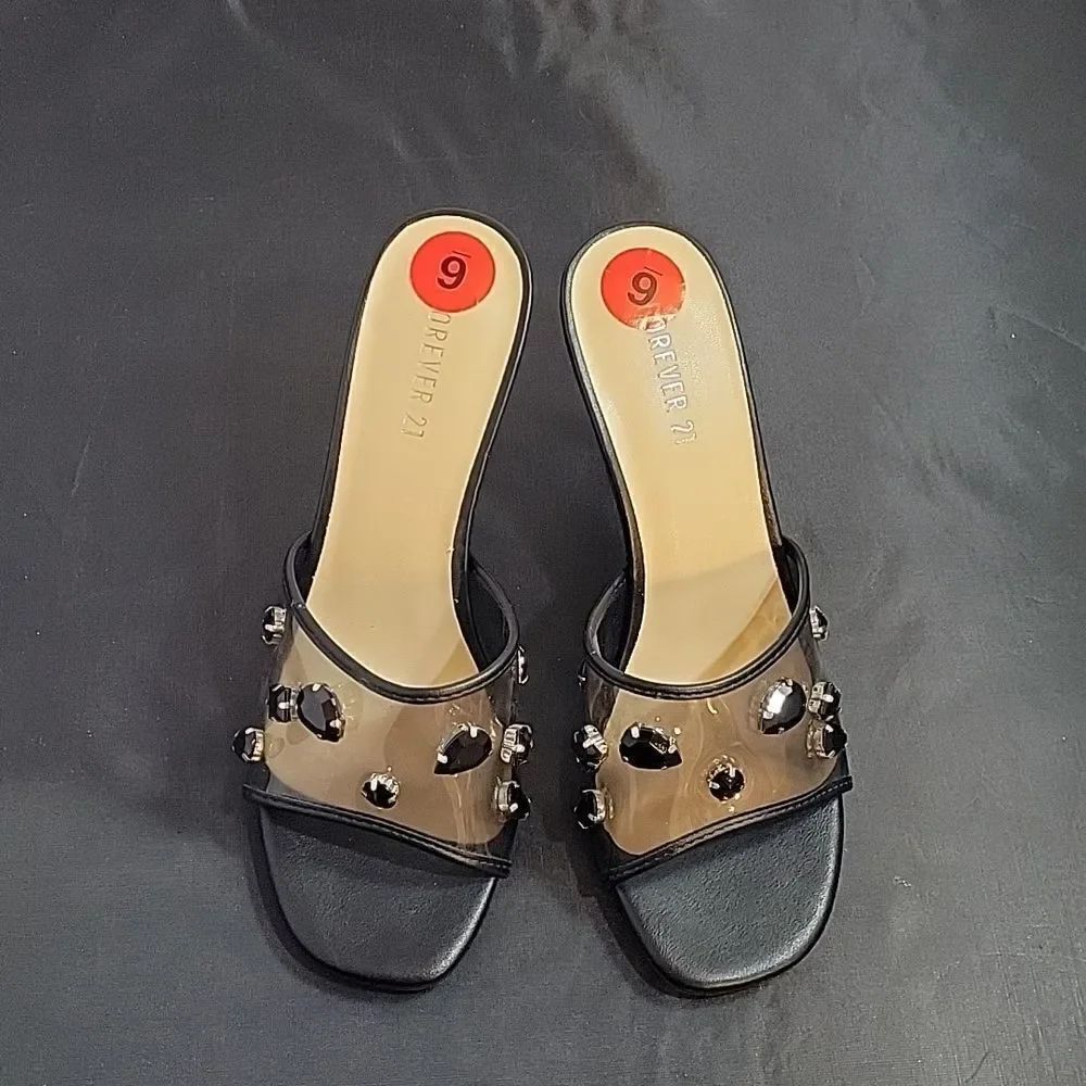 BRAND NEW FOREVER 21 BLACK CLEAR PVC JEWEL EMBELLISHMENTS DESIGN HEEL SANDAL